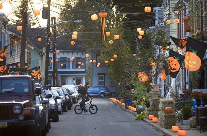 Street with pumpkin decorations